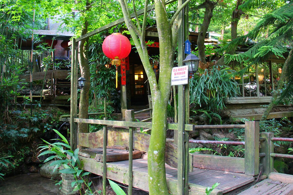 卓也小屋藏山館｜在園區賞桐花和螢火蟲，再體驗客家辦桌料理 @飛天璇的口袋