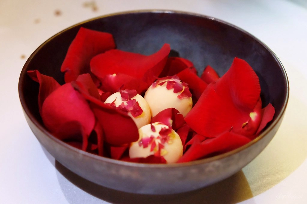 台中南屯｜JL Studio 現代新加坡料理．全球唯一米其林三星的新加坡料理餐廳，亞洲50最佳餐廳 @飛天璇的口袋