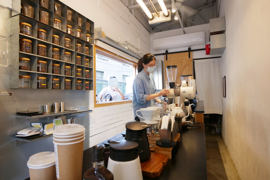 台中西區｜Tamp Temper Taichung Coffee，台灣25間最佳咖啡館，銅板價就可以喝到專業級咖啡 @飛天璇的口袋