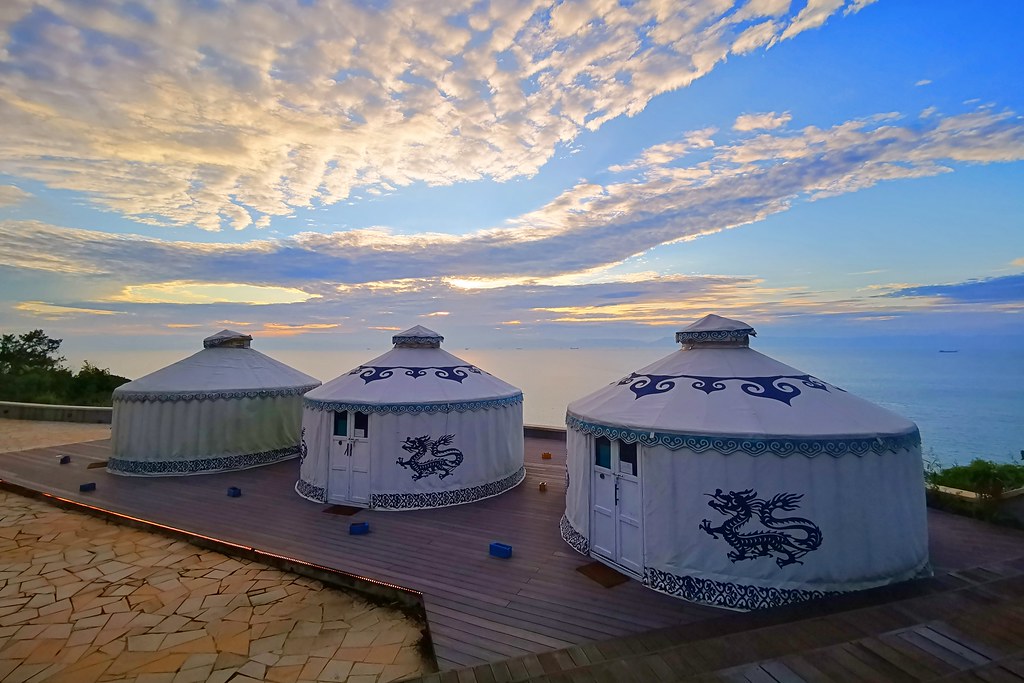 【馬祖南竿】覓境E19蒙古包露營區：欣賞無敵海景絕美夕陽， 馬祖南竿好吃的餐酒館 @飛天璇的口袋