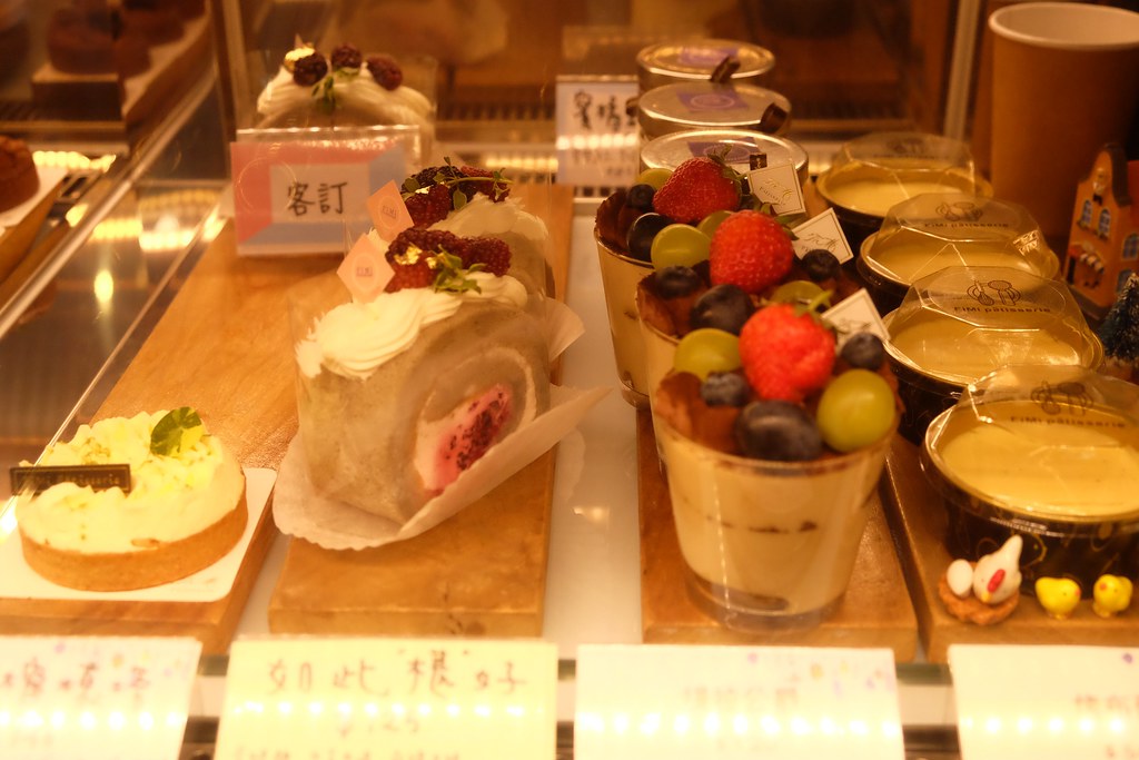 台中烏日｜FiMi 後山小廚房，法國鄉村風氛圍甜點站，可愛的龍貓拉花咖啡 @飛天璇的口袋