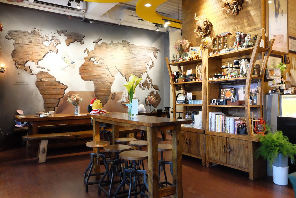 台中烏日｜FiMi 後山小廚房，法國鄉村風氛圍甜點站，可愛的龍貓拉花咖啡 @飛天璇的口袋