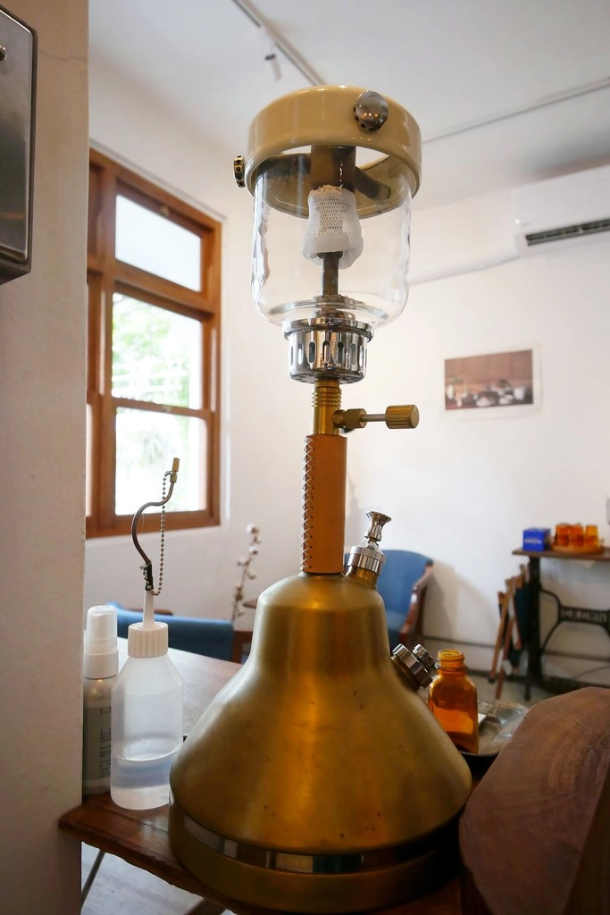 台中南屯｜Fooki Coffee Roasters，黎明新村巷弄間的老宅咖啡館，簡單舒服的又有質感的小店 @飛天璇的口袋