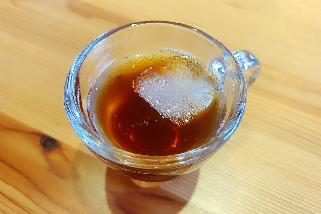 台中南區｜Yasumi Cafe．WCE世界拉花冠軍，品嚐一杯咖啡的小確幸 @飛天璇的口袋