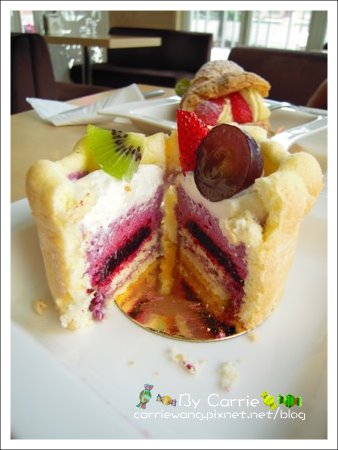 【台中法式甜點】格蕾朵法式蛋糕．咖啡 Colette P&acirc;tisserie。和蛋糕談一場戀愛吧！！ @飛天璇的口袋