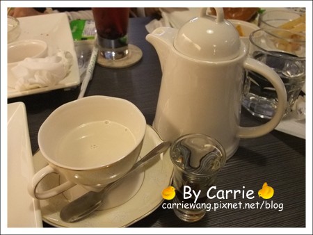 台中西區｜傻子廚房 PASH DINER．台中漢堡店元老，營業10幾年屹立不搖 @飛天璇的口袋