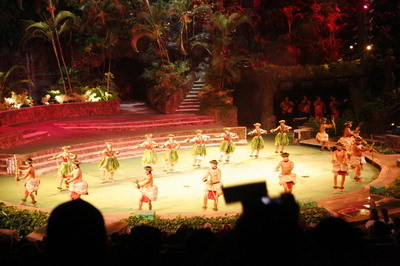 【夏威夷自由行】Day5 檀香山希爾頓酒店&rarr;Hilo Hattie&rarr;波里尼西亞文化村 @飛天璇的口袋