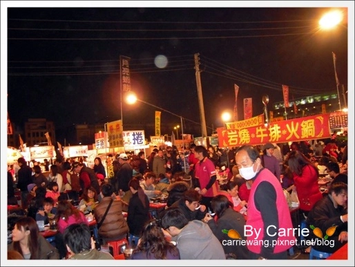 【台南花園夜市】必吃小吃美食。爸沙印度拉茶+二師兄滷味+陳記港式魚蛋+阿美芭樂+紅妃炒香腸大腸+新加坡邋撒麵+麻油雞麵線 @飛天璇的口袋