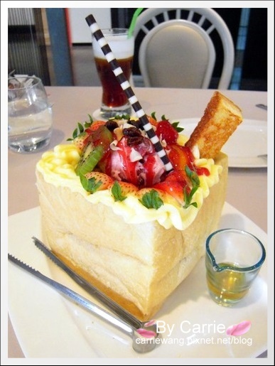 【台中岩燒餐廳】川布主題餐廳．台中最好吃的蜜糖土司 @飛天璇的口袋