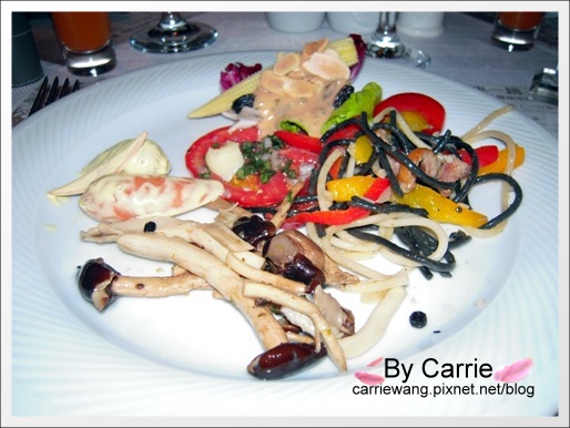 泓品傳統牛排館：隱身地下一樓，最傳統的好味道 @飛天璇的口袋