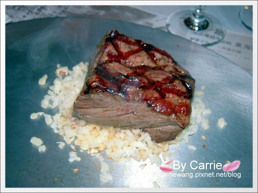 泓品傳統牛排館：隱身地下一樓，最傳統的好味道 @飛天璇的口袋