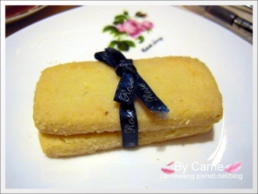 【台中下午茶】古典玫瑰園．英式下午茶@國美館旗艦店 @飛天璇的口袋