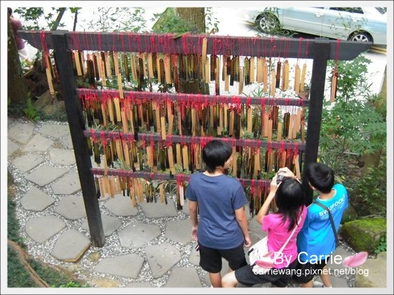 溪頭妖怪村：仿佛置身於電影神隱少女般的感覺，濃濃的日式氛圍好逛好拍好多人 @飛天璇的口袋