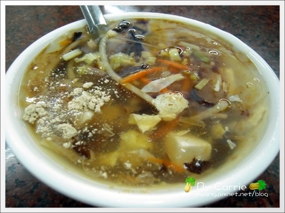 花蓮美食｜液香扁食+公正路包子+周家蒸餃 @飛天璇的口袋