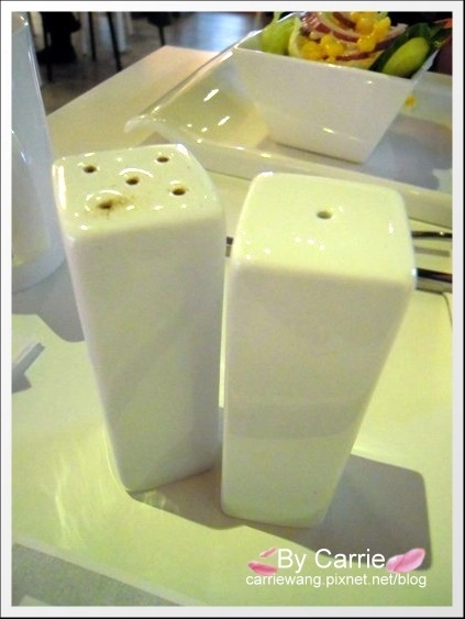 【台中下午茶】老樣咖啡館 Old Young Brunch。日式老房子裡的悠閒下午時光 @飛天璇的口袋