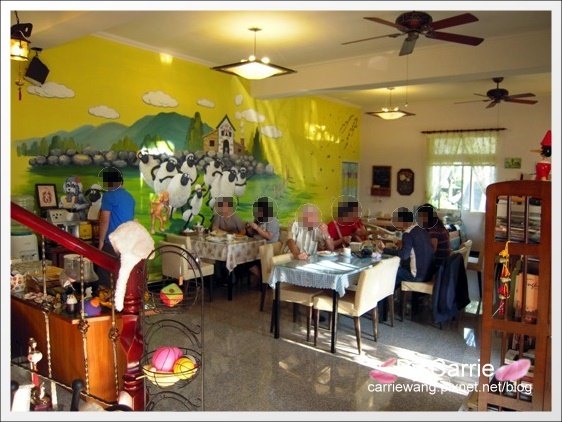 【花蓮吉安】花蓮羊兒煙囪民宿~小木屋藍羊羊四人房 x 羊兒煙囪民宿早餐 @飛天璇的口袋