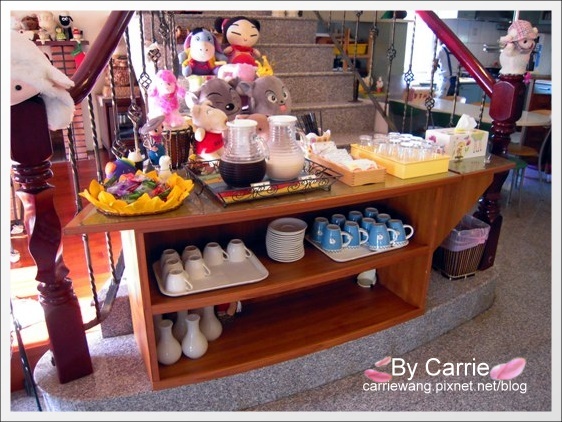 【花蓮吉安】花蓮羊兒煙囪民宿~小木屋藍羊羊四人房 x 羊兒煙囪民宿早餐 @飛天璇的口袋