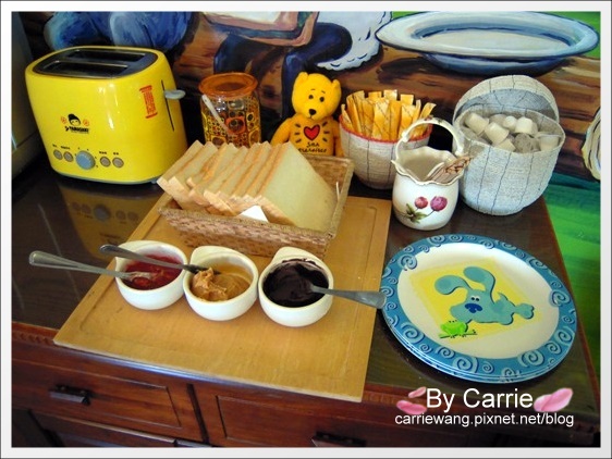 【花蓮吉安】花蓮羊兒煙囪民宿~小木屋藍羊羊四人房 x 羊兒煙囪民宿早餐 @飛天璇的口袋