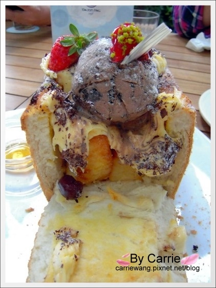 【台中義大利麵】Dazzling caf&eacute;．Sky(四店)．正宗蜜糖吐司最好吃@台中新光三越4F @飛天璇的口袋