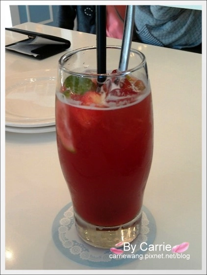 【台中義大利麵】Dazzling caf&eacute;．Sky(四店)．正宗蜜糖吐司最好吃@台中新光三越4F @飛天璇的口袋