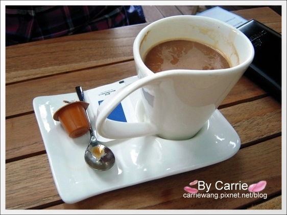 【台中義大利麵】Dazzling caf&eacute;．Sky(四店)．正宗蜜糖吐司最好吃@台中新光三越4F @飛天璇的口袋