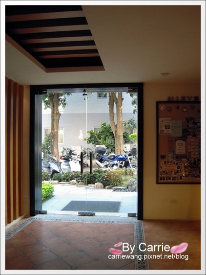 【台中下午茶】宏恩三巷．Alley3 Cafe．隱身巷弄裡的咖啡館 @飛天璇的口袋