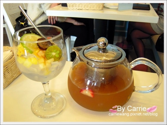 【台中義大利麵】Dazzling caf&eacute;．Sky(四店)．正宗蜜糖吐司最好吃@台中新光三越4F @飛天璇的口袋