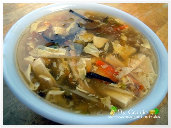 【宜蘭小吃美食】正常鮮肉小籠包+北門口蒜味肉羹+傳承蒜味肉羹+北門綠豆沙牛乳大王+30年老店檸檬愛玉+廟口紅槽魷魚 @飛天璇的口袋