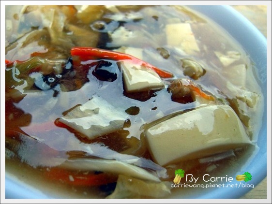 【宜蘭小吃美食】正常鮮肉小籠包+北門口蒜味肉羹+傳承蒜味肉羹+北門綠豆沙牛乳大王+30年老店檸檬愛玉+廟口紅槽魷魚 @飛天璇的口袋