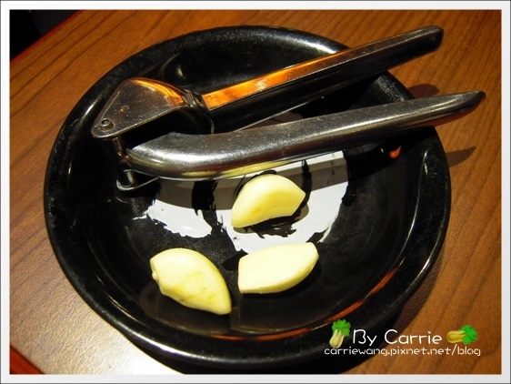 【台中日式拉麵】花月嵐拉麵。正宗日本來的拉麵最好吃@台中新光三越12F @飛天璇的口袋