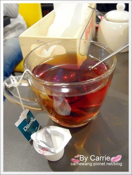 【台中早午餐】鯊魚咬土司專賣店。台中好吃鬆餅推薦 @飛天璇的口袋