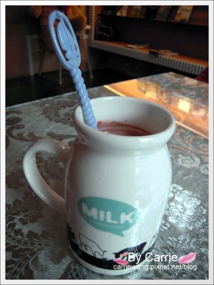 【宜蘭民宿推薦】羅東貓腳印美食民宿。距離羅東夜市5~10分鐘的車程 @飛天璇的口袋