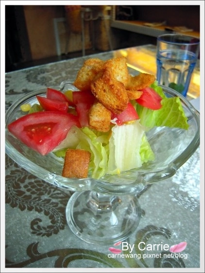 【宜蘭民宿推薦】羅東貓腳印美食民宿。距離羅東夜市5~10分鐘的車程 @飛天璇的口袋