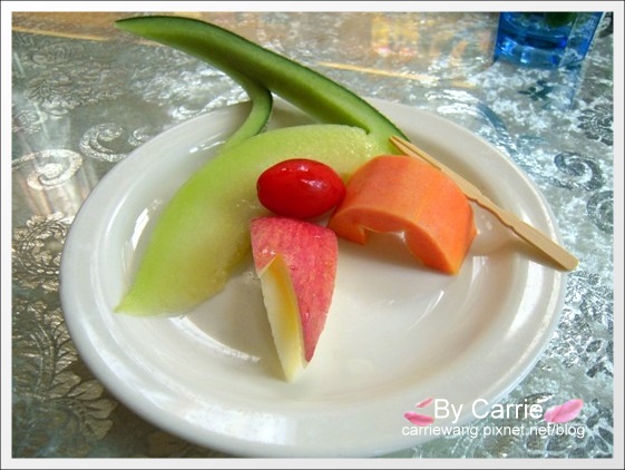 【宜蘭民宿推薦】羅東貓腳印美食民宿。距離羅東夜市5~10分鐘的車程 @飛天璇的口袋