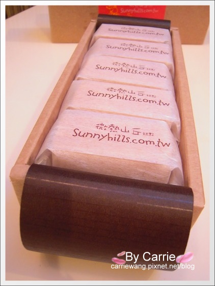 【南投團購美食】微熱山丘鳳梨酥。全台票選第一名．南投必買伴手禮推薦 @飛天璇的口袋