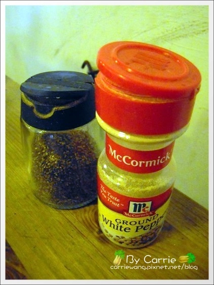 【台中日式拉麵】大海豚骨拉麵。黃金蛋很好吃 @飛天璇的口袋