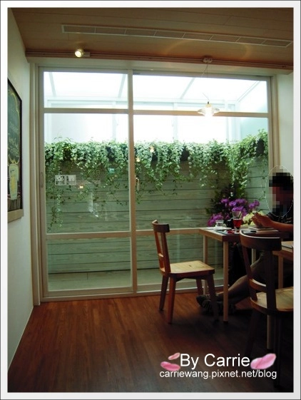 【台中下午茶】小梗甜點咖啡．Terrier Sweets。很清爽的蛋糕甜點 @飛天璇的口袋