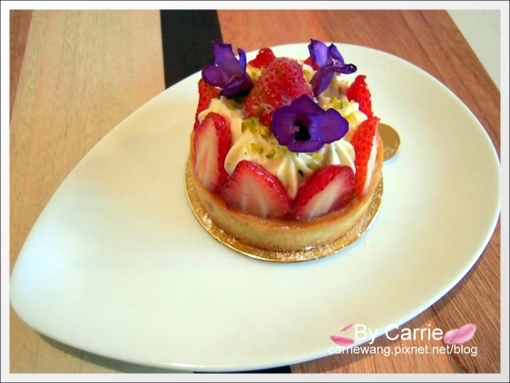 【台中下午茶】小梗甜點咖啡．Terrier Sweets。很清爽的蛋糕甜點 @飛天璇的口袋