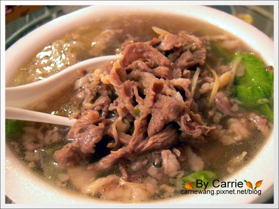 【宜蘭羅東夜市】必吃小吃美食推薦。宜蘭香三星ㄟ卜肉+羊舖子當歸羊肉湯+晶圓包心粉圓+米糕陳(二訪) @飛天璇的口袋