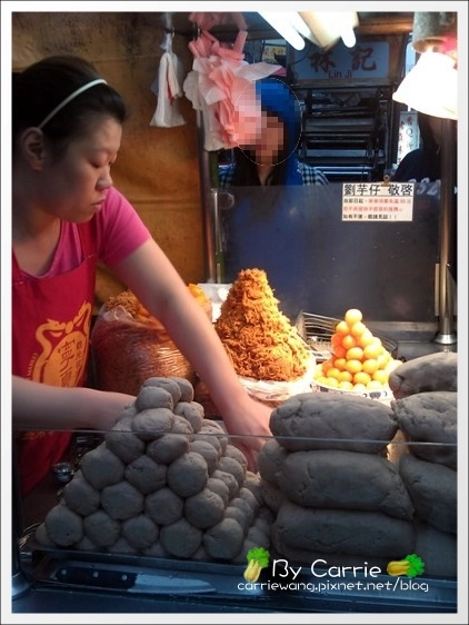 【台北寧夏夜市】必吃小吃美食推薦。劉芋仔+環記麻油雞+豆花莊+大橋頭純糖麻糬+慈音古早阿婆飯糰 @飛天璇的口袋