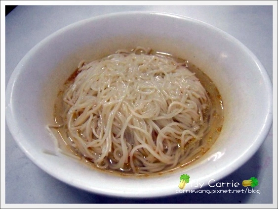 【台北寧夏夜市】必吃小吃美食推薦。劉芋仔+環記麻油雞+豆花莊+大橋頭純糖麻糬+慈音古早阿婆飯糰 @飛天璇的口袋