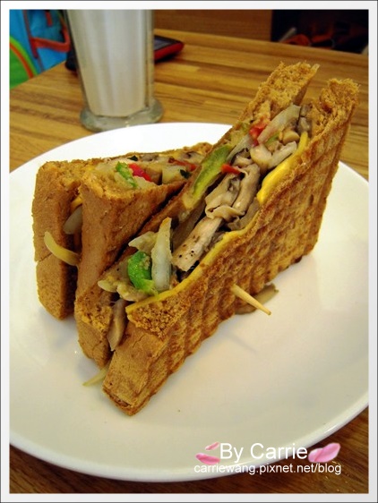 【台中早午餐】摩卡珍思 MOCHA JANE’S．尼克咖啡第四號店。國美館附近餐廳推薦 @飛天璇的口袋