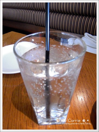 【台中美式餐廳】澳美客牛排館．OUTBACK STEAKHOUSE。C/P值很高的超級商業午餐套餐 @飛天璇的口袋