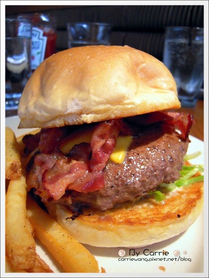 【台中美式餐廳】澳美客牛排館．OUTBACK STEAKHOUSE。C/P值很高的超級商業午餐套餐 @飛天璇的口袋