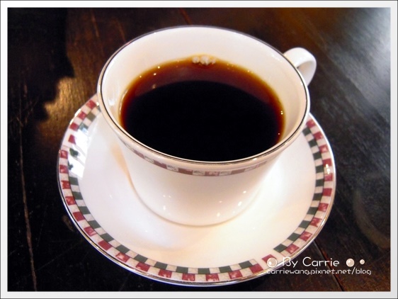 【台中下午茶】胡同咖啡館．Who Together。精明商圈老房子咖啡館 @飛天璇的口袋