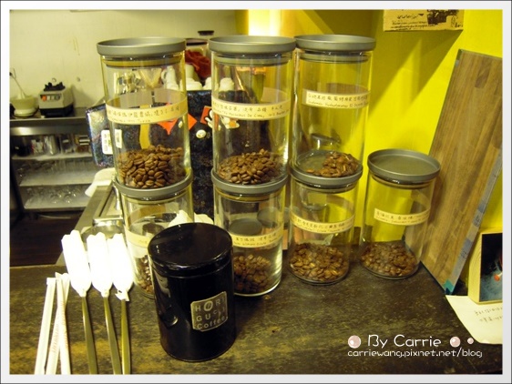 【台中下午茶】胡同咖啡館．Who Together。精明商圈老房子咖啡館 @飛天璇的口袋