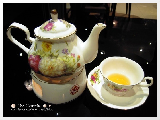 【台中下午茶】玫瑰夫人．Madam Rose@台中大遠百5F @飛天璇的口袋