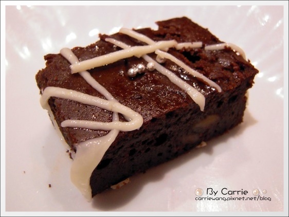 【台中下午茶】玫瑰夫人．Madam Rose@台中大遠百5F @飛天璇的口袋