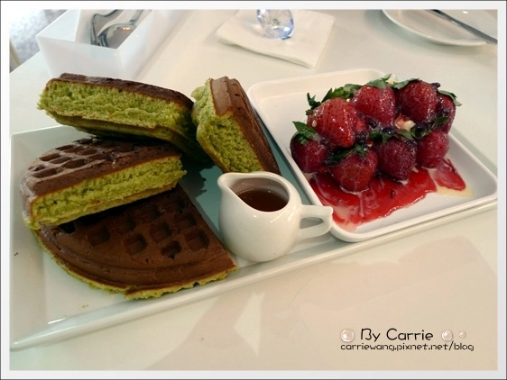 【台中美食推薦】咖啡鑽。網友公推台中最好吃的鬆餅搬家囉！(振興路) @飛天璇的口袋