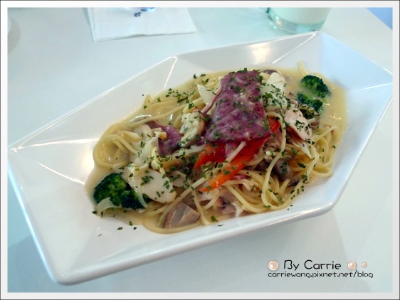 【台中美食推薦】咖啡鑽。網友公推台中最好吃的鬆餅搬家囉！(振興路) @飛天璇的口袋